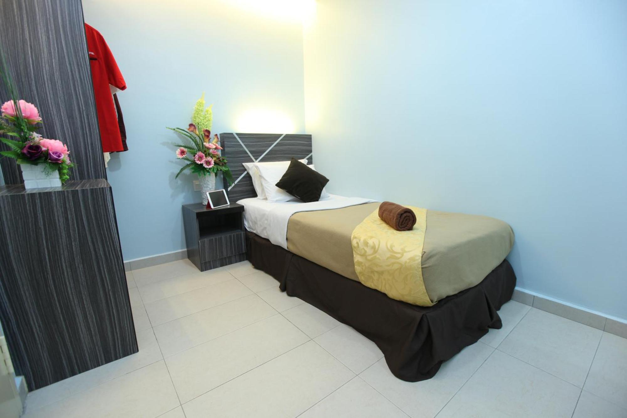 Al Huda Hotel Malacca Bagian luar foto